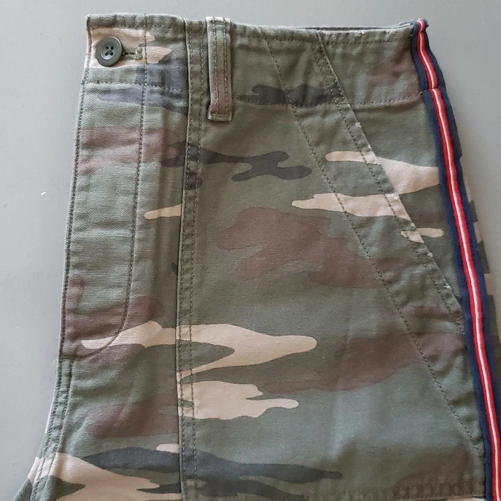 GAP button fly super high waisted camo utility shorts - Picture 2 of 10